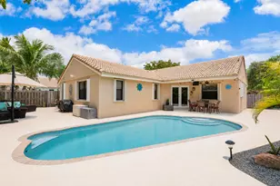 15681 Dover Ct, Davie, FL 33331 - Photo 16