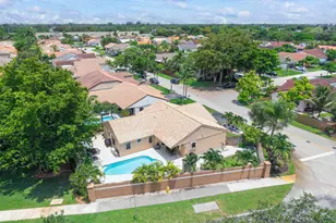 15681 Dover Ct, Davie, FL 33331 - Photo 24