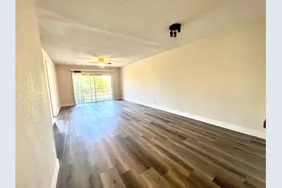 120 Sparrow Drive #Apt 302, Royal Palm Beach, FL 33411 - Photo 4