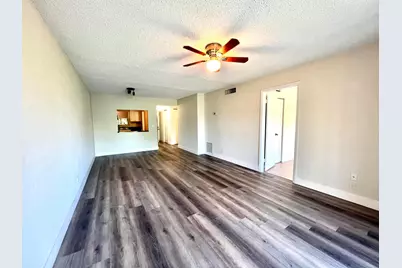 120 Sparrow Drive #Apt 302, Royal Palm Beach, FL 33411 - Photo 6