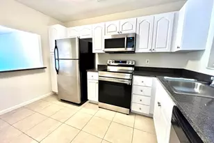 120 Sparrow Dr, Royal Palm Beach, FL 33411 - Photo 2