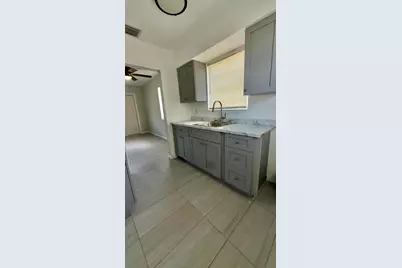 1770 NW 25th Terrace, Fort Lauderdale, FL 33311 - Photo 2