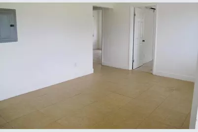 340 NW 6th Street #2, Pompano Beach, FL 33060 - Photo 4