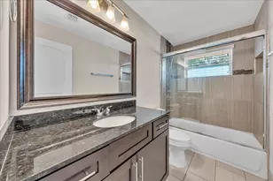 611 N Highland Dr, Hollywood, FL 33021 - Photo 20