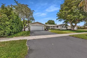 611 N Highland Dr, Hollywood, FL 33021 - Photo 2