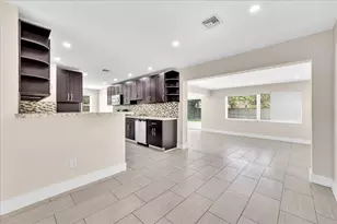 611 N Highland Dr, Hollywood, FL 33021 - Photo 8