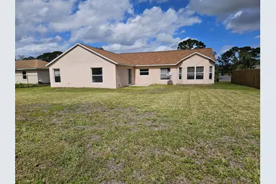 570 Ontario Street NW, Palm Bay, FL 32907 - Photo 4
