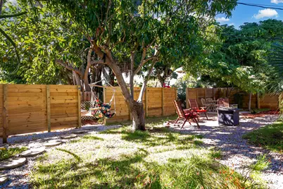 609 S Arnold Avenue, Lantana, FL 33462 - Photo 1
