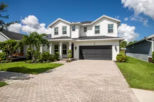 889 Wandering Willow Wy, Loxahatchee, FL 33470 - Photo 2