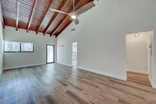 321 Jackson St, Hollywood, FL 33019 - Photo 12