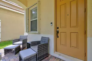 241 Gazetta Way, West Palm Beach, FL 33413 - Photo 4