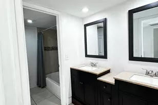 295 Woodland Rd, Palm Springs, FL 33461 - Photo 10