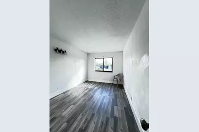 295 Woodland Road, Palm Springs, FL 33461 - Photo 12