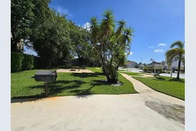 1530 Royal Forest Court, Palm Springs, FL 33406 - Photo 40
