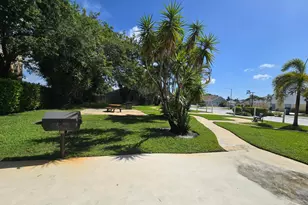 1530 Royal Forest Ct, West Palm Beach, FL 33406 - Photo 40