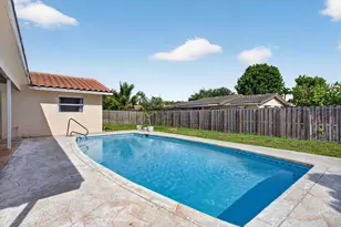 11241 NW 42nd St, Coral Springs, FL 33065 - Photo 32