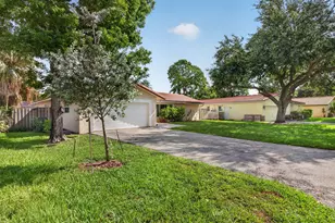 11241 NW 42nd St, Coral Springs, FL 33065 - Photo 2