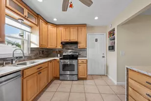 8974 SE Bobo Ct, Hobe Sound, FL 33455 - Photo 10