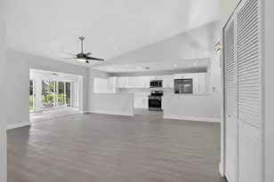 148 Village Walk Dr, Royal Palm Beach, FL 33411 - Photo 4