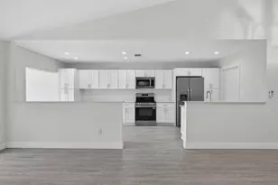 148 Village Walk Dr, Royal Palm Beach, FL 33411 - Photo 8