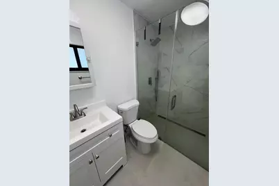 8511 NW 8th Street, Pembroke Pines, FL 33024 - Photo 16