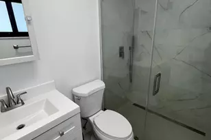 8511 NW 8th St, Pembroke Pines, FL 33024 - Photo 16