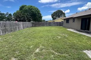 8511 NW 8th St, Pembroke Pines, FL 33024 - Photo 30