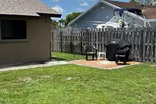 8511 NW 8th St, Pembroke Pines, FL 33024 - Photo 26