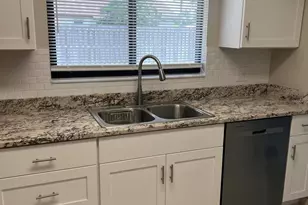 8511 NW 8th St, Pembroke Pines, FL 33024 - Photo 10