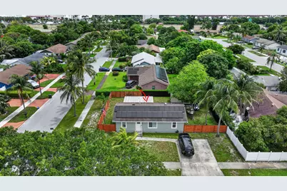 202 Elaine Circle W, West Palm Beach, FL 33409 - Photo 36
