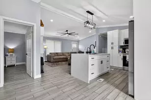 202 Elaine Cir W, West Palm Beach, FL 33409 - Photo 16
