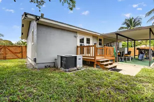 202 Elaine Cir W, West Palm Beach, FL 33409 - Photo 32