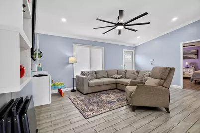 202 Elaine Circle W, West Palm Beach, FL 33409 - Photo 6