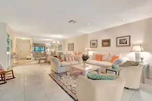 19 Westgate Ln, Boynton Beach, FL 33436 - Photo 2