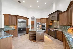 15885 Boeing Ct, Wellington, FL 33414 - Photo 8