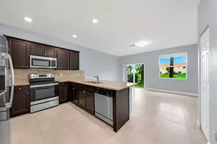 5271 Ashley River Rd, West Palm Beach, FL 33417 - Photo 12