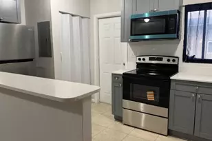 322 SW 2nd St, Pompano Beach, FL 33060 - Photo 2