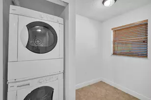 1021 Mockingbird Ln, Plantation, FL 33324 - Photo 18
