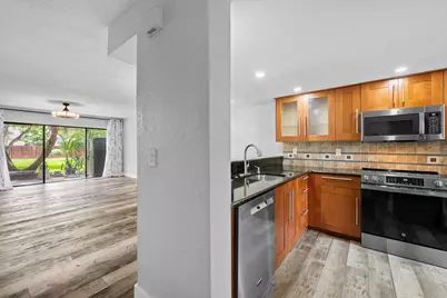 4221 SW 71st Terrace #4221, Davie, FL 33314 - Photo 6
