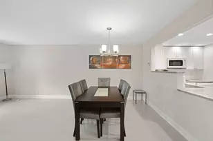 100 Berkley Rd, Hollywood, FL 33024 - Photo 14