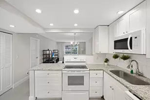 100 Berkley Rd, Hollywood, FL 33024 - Photo 6