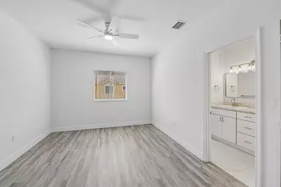 560 St Tropez Lane, Margate, FL 33068 - Photo 14