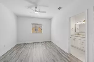 560 St Tropez Ln, Margate, FL 33068 - Photo 14