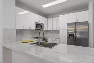 560 St Tropez Ln, Margate, FL 33068 - Photo 8