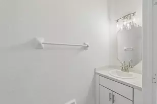 560 St Tropez Ln, Margate, FL 33068 - Photo 12