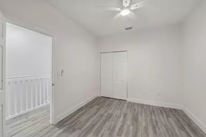 560 St Tropez Lane, Margate, FL 33068 - Photo 20