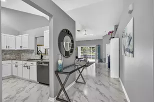 10469 Pelican Dr, Wellington, FL 33414 - Photo 6