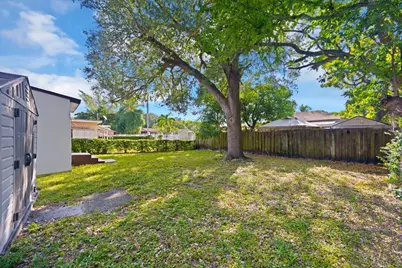 1114 NW 39th Street, Miami, FL 33127 - Photo 12