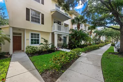 245 Murcia Drive #201, Jupiter, FL 33458 - Photo 4