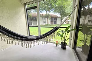 5577 Courtyard Dr, Margate, FL 33063 - Photo 10